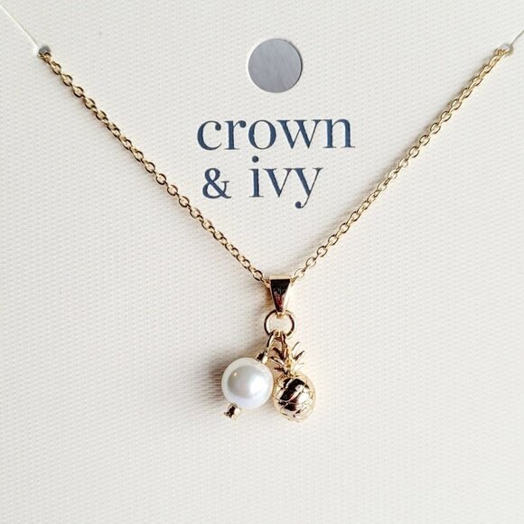 Crown & Ivy Faux Pearl & Pineapple Charm Necklace 18" Gold Tone NEW ON CARD - Picture 1 of 3